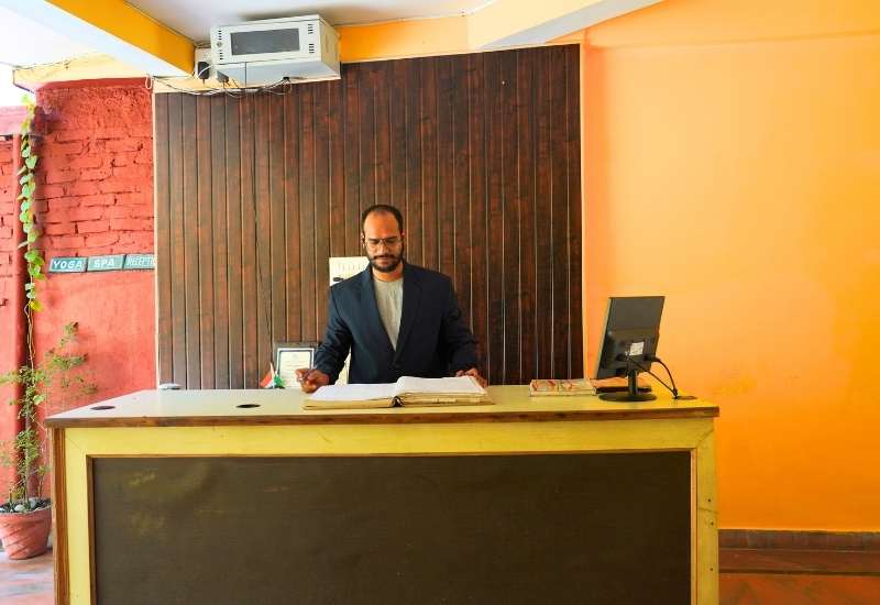Check-in to Ashram